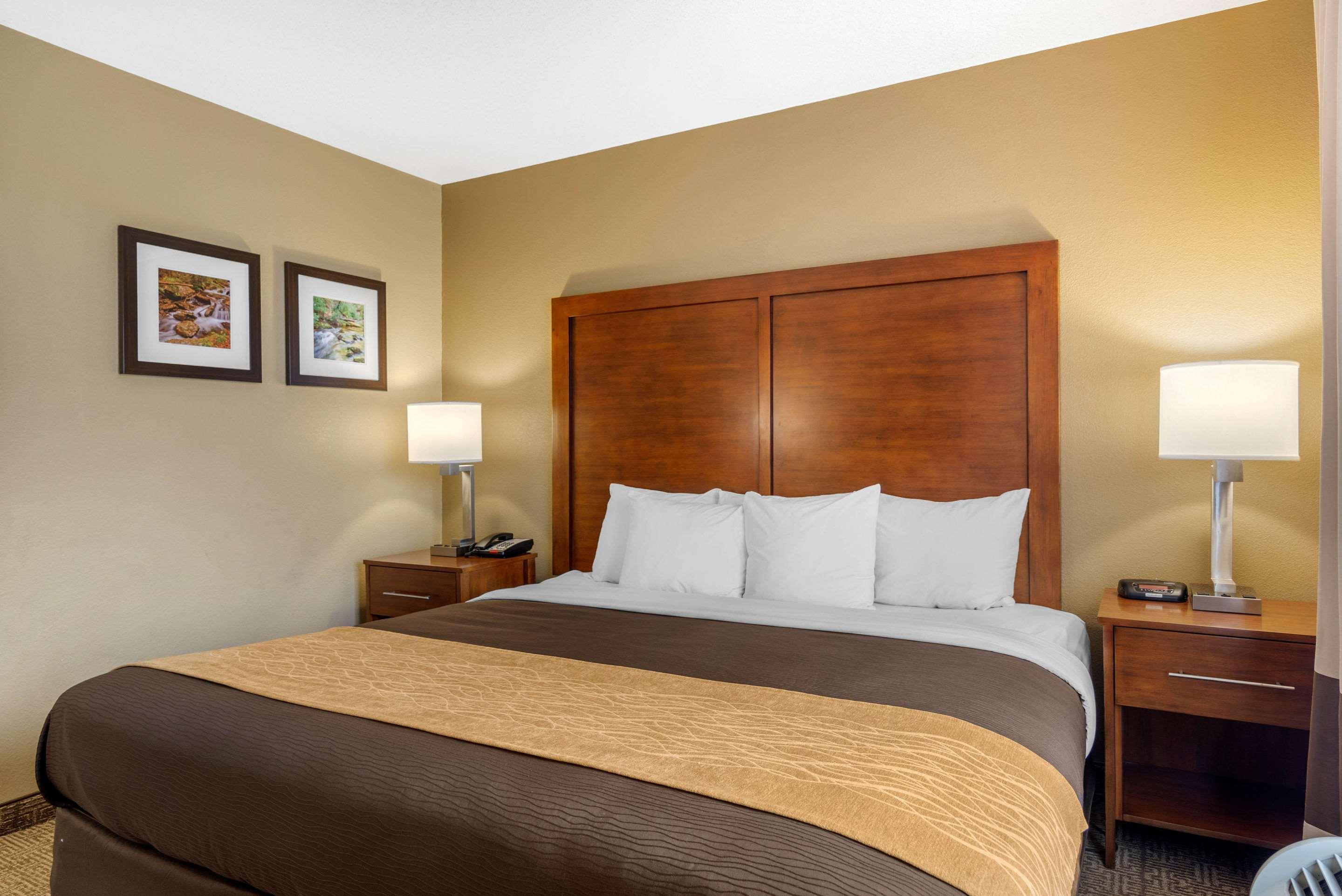 Comfort Inn & Suites Peachtree Corners Norcross Exterior photo