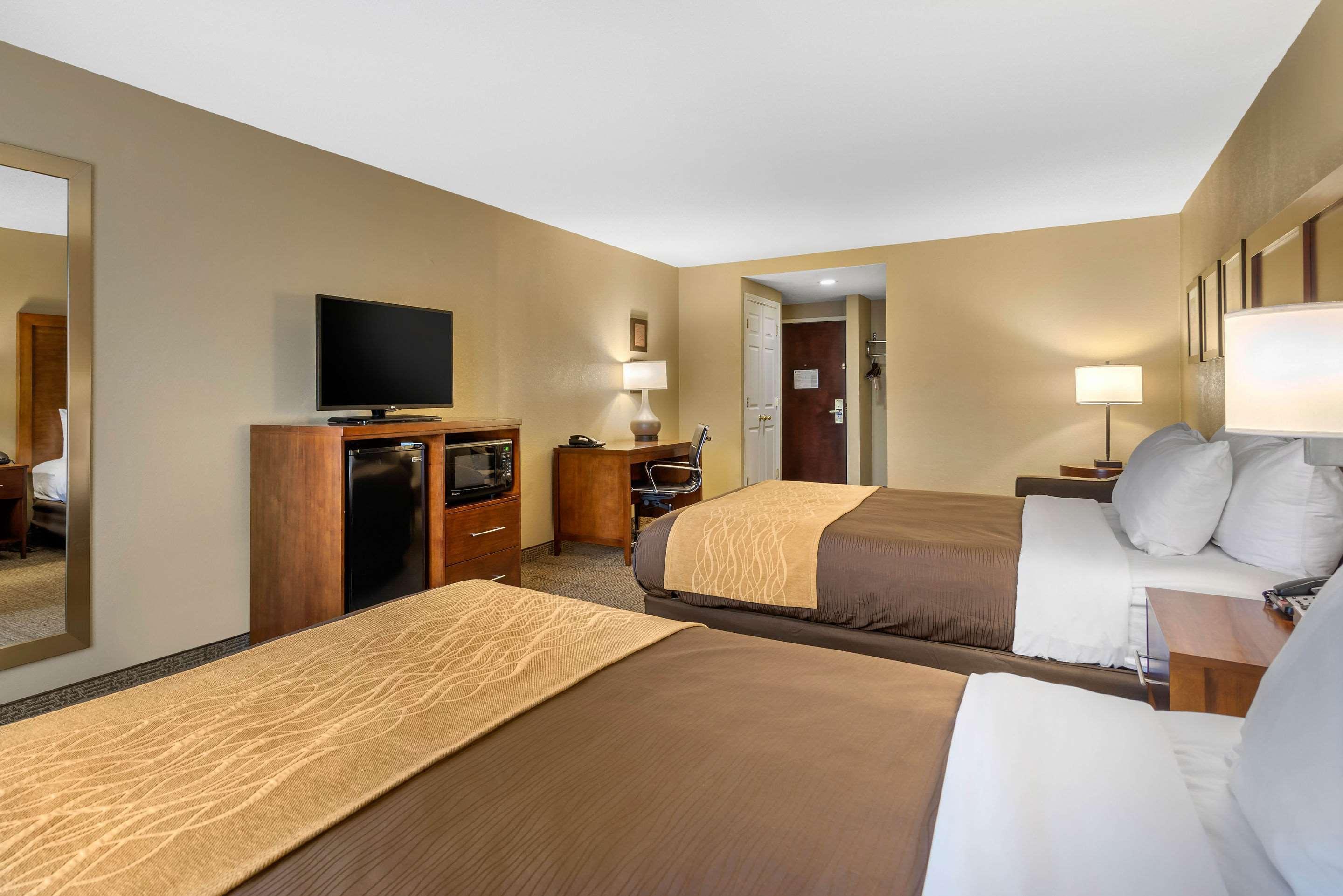 Comfort Inn & Suites Peachtree Corners Norcross Exterior photo