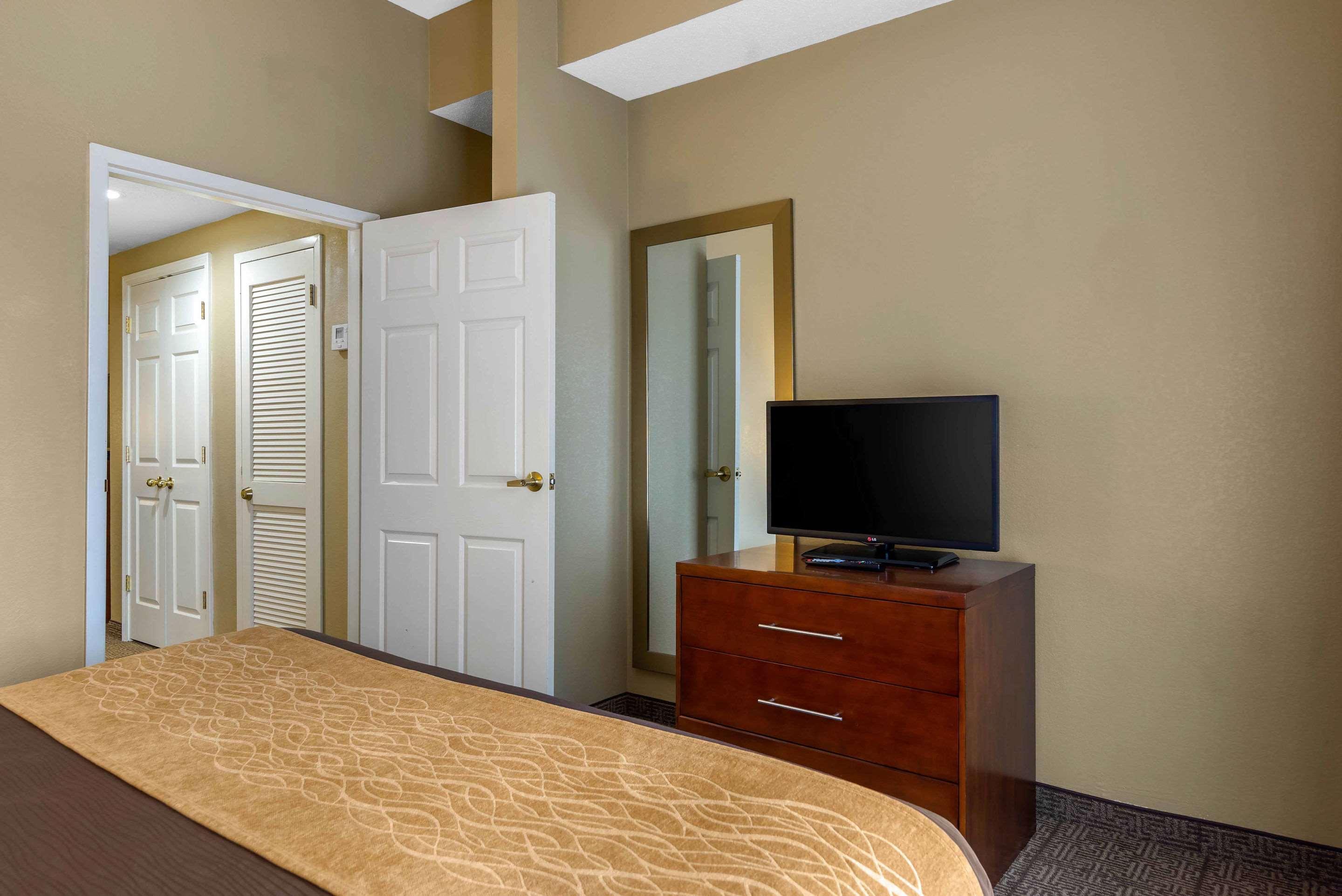 Comfort Inn & Suites Peachtree Corners Norcross Exterior photo