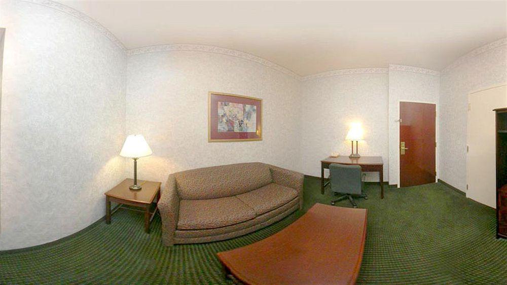 Comfort Inn & Suites Peachtree Corners Norcross Exterior photo